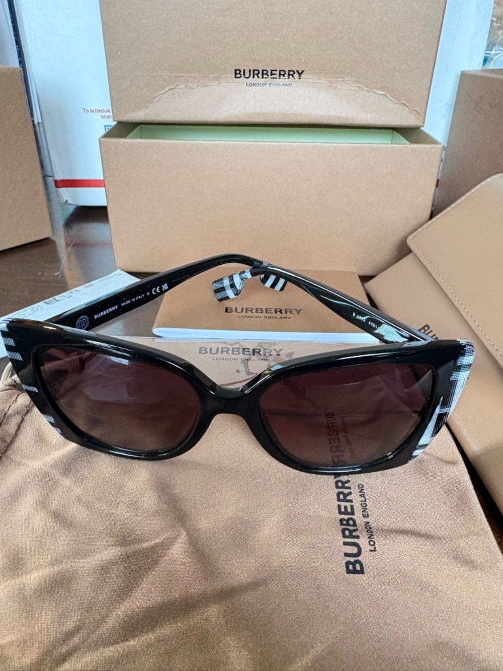 Burberry Black Plaid Cat-Eye Sunglasses  Meryl (BE4393)in the color code 4051/8G